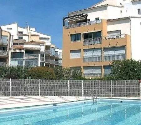Bel Situe Au Bout Du Port Apartment